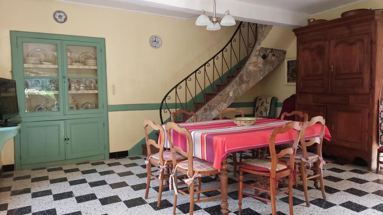 Maison De Famille Razecueille Bagian luar foto
